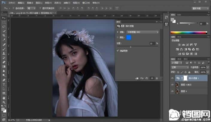 Photoshop调出偏暗色的美女蓝色艺术效果